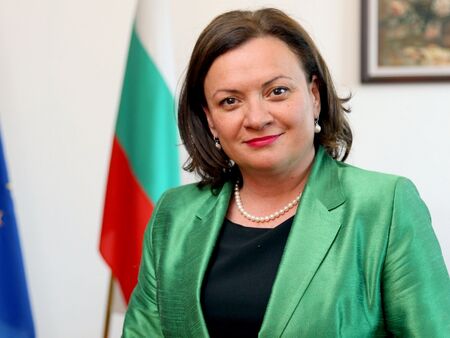 Голямо международно признание за депутата от Бургас Ивелина Василева