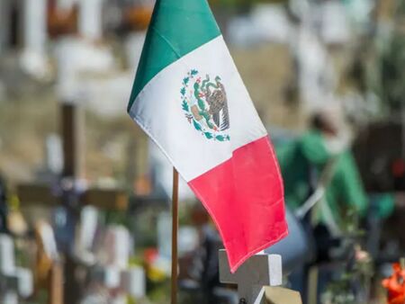 Ковид отстъпва в Мексико, охлабват мерките
