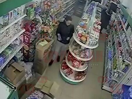 Жена краде храна от магазин в Бургас