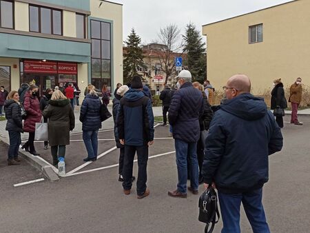 Отлична организация за старта на масовата имунизация в Бургас, ето колко се ваксинираха