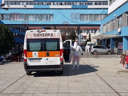 Заразените с COVID-19 в Царево продължават да се увеличават. Активните случаи са над 120