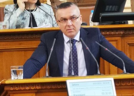 Димитър Бойчев след промени в закон: Санирането ще продължи да е приоритет на правителството