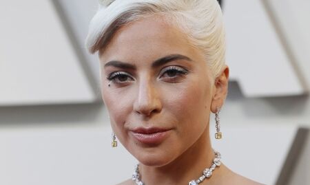 Жена върна откраднатите кучета на Лейди Гага