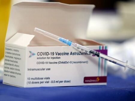 Пристигнаха 52 800 дози от ваксината срещу COVID-19 на "Астра Зенека"