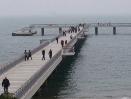 Слънчево време днес, но морето ще е по-топло от въздуха