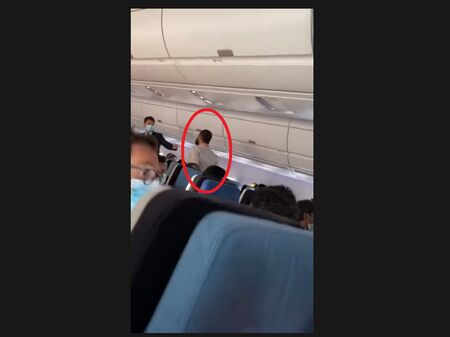 Появи се видео с буйстващия индиец, който приземи извънредно самолет в София