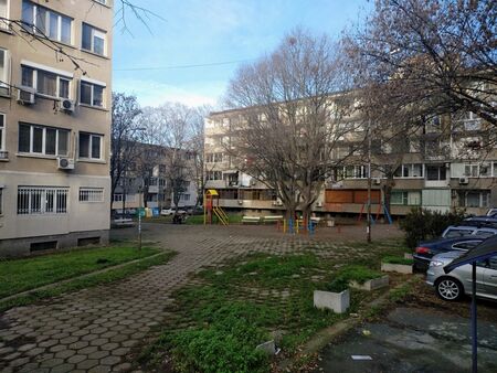 Занемарена площадка в центъра на Бургас ще грейне по програма "Моят град, моят квартал, моята улица"
