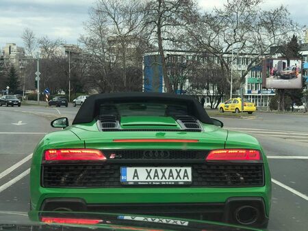 Баровец с Audi R8 Spyder събра хейта на бургазлии