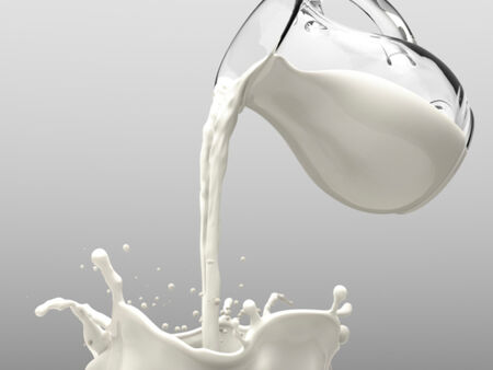 Защо възрастните не трябва да консумират прясно мляко