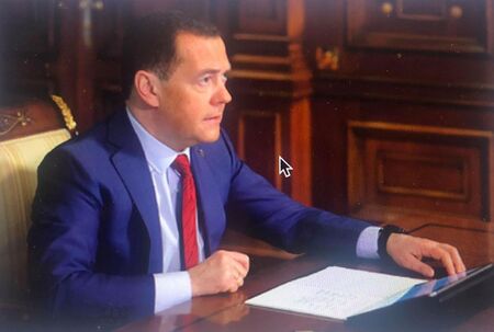 Медведев за Байдън: Времето явно не го е пощадило!