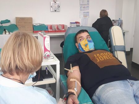 УМБАЛ Бургас продължава набирането на кръв от преболедували КОВИД-19 за производство на лечебна плазма