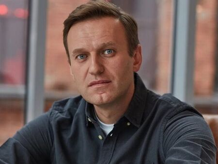 Оперират Навални, имал остри болки в гръбнака