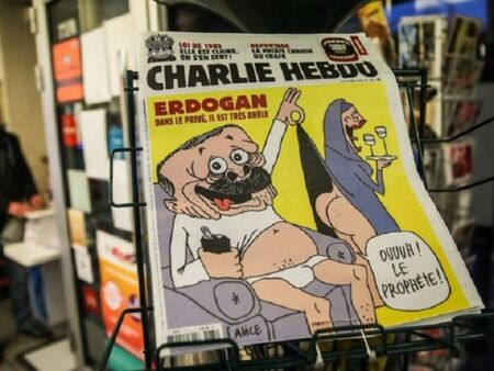 Турция поиска 4 г. затвор за карикатуристи от "Шарли ебдо"