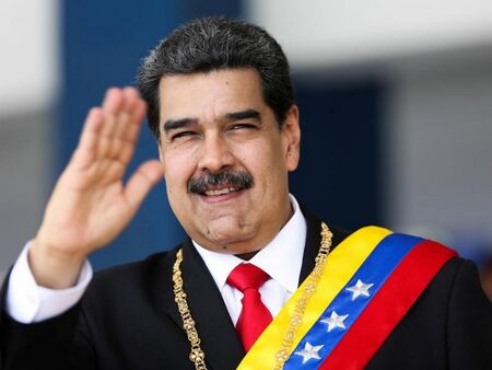 Президентът на Венецуeла рекламира чудодеен лек за ковид, Фейсбук го блокира