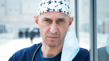 Д-р Врабчев от „Откраднат живот” 40 дни гладувал заради гадже