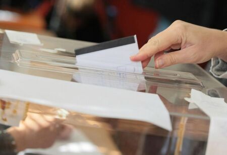 8 мобилни секции за карантинирани и 6 в ковид отделенията са разкрити за изборите в Бургаско