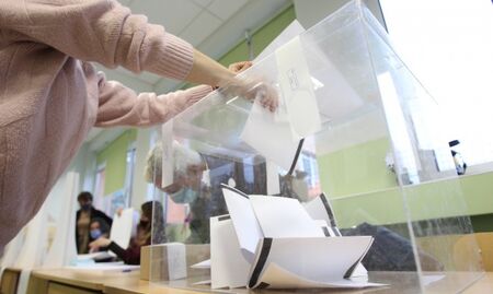 Изборният ден в Бургаско започна, 365 хил.избиратели могат да гласуват