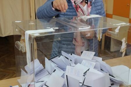 ГЕРБ със сигнал за гласуване с чужди лични карти в община Руен
