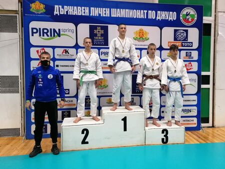 Браво! Петър Желязков от СК "Джудо Бургас" стана вицерепубликански шампион