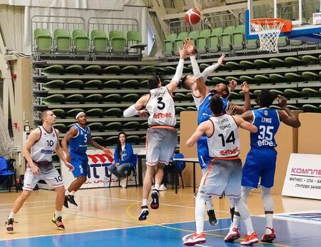 Нов успех за баскетболния "Черноморец", надеждата за Топ 4 остава
