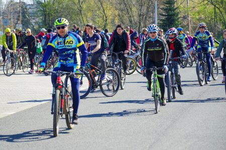 Десетки любители на колелото се включиха в първия велопоход "Вая" в Бургас