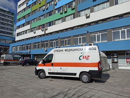 15-годишно момче с ковид-19 почина в Бургас