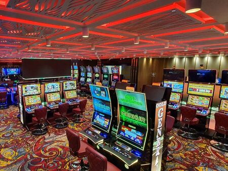 Големите игри започват тази нощ в казино „Monte“ на хотел „България“ /снимки/