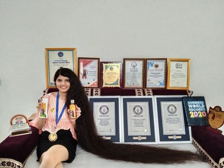Момичето с най-дългата коса в света я отряза и дари