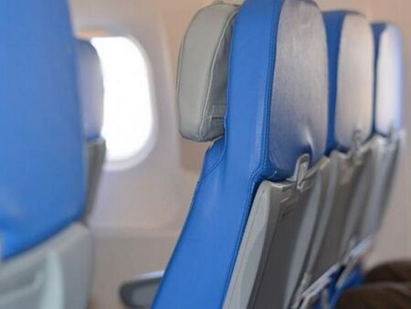 Празна седалка в самолета пази от COVID-19