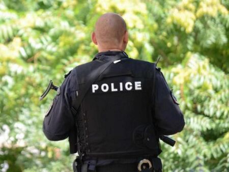 Полицаите хвърлят униформите по Великден, за да дебнат за обирджии