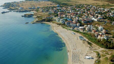 Какво се строи на метри от морето в Лозенец