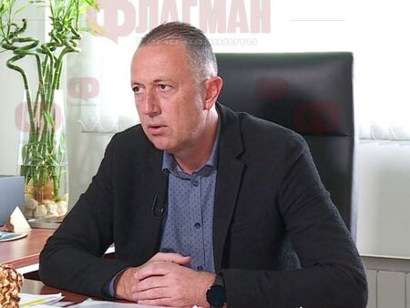 Скандал заради пари за стадион „Черноморец“