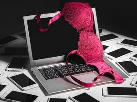 Бум на онлайн секса заради коронавируса