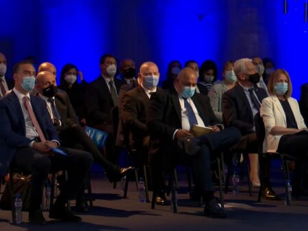 На живо във Флагман.бг: Конференцията на ГЕРБ, ясни са новите зам.-председатели