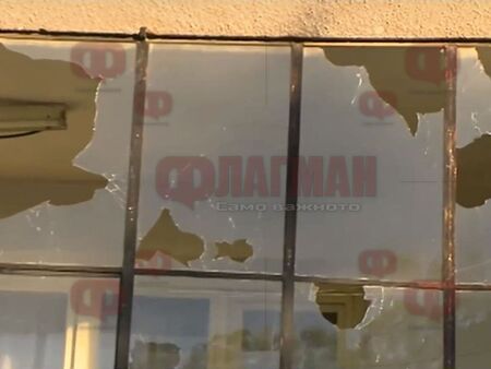 Страх тресе хората в квартал на Пловдив, вандал им чупят прозорците
