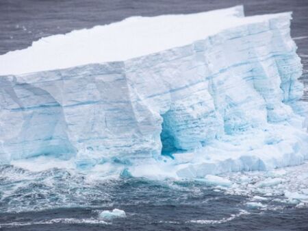 Най-големият айсберг в света се отчупи в Антарктида