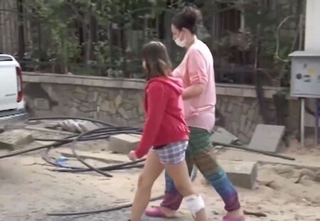 Родители от Несебър с ултиматум да спрат ремонтите след падане на дете в шахта