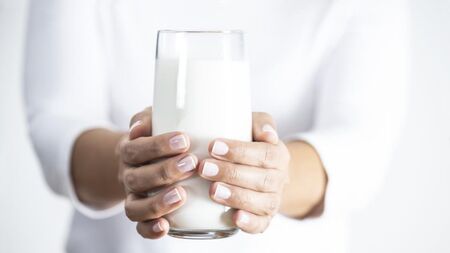 Ето какво ще се случи с тялото ви, ако пиете по чаша мляко на ден