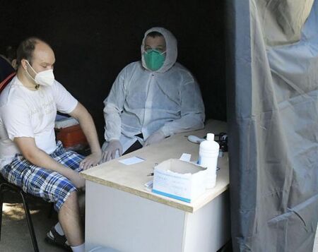 Стана ясно къде ще ваксинират на открито – на Гъбката в Бургас, Северния плаж и Замъка в Равадиново