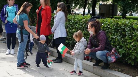 Родители на нов протест заради липсата на места в градините в София