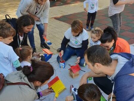 Вижте възможностите за летни занимания в бургаските училищата и детските градини в бургас