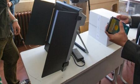 ЦИК се готви да провежда изборите само с наличните машини