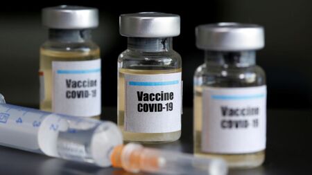 Пакистан купува ваксини за 1,1 млрд. долара