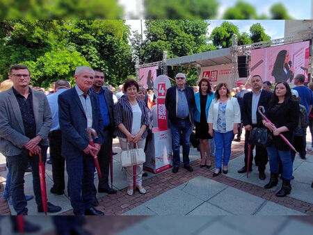 Бургаски кандидати-депутати присъстваха на откриването на кампанията на БСП в столицата