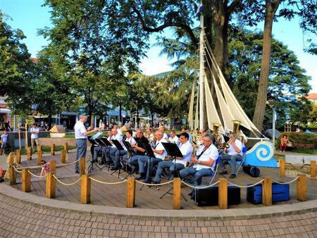 Лятото е тук: Духовият оркестър в Бургас отново ще свири на открито
