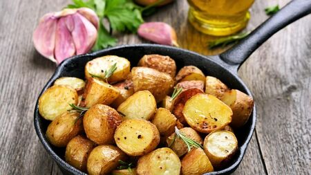 Как да комбинираме диетично картофите с другите храни