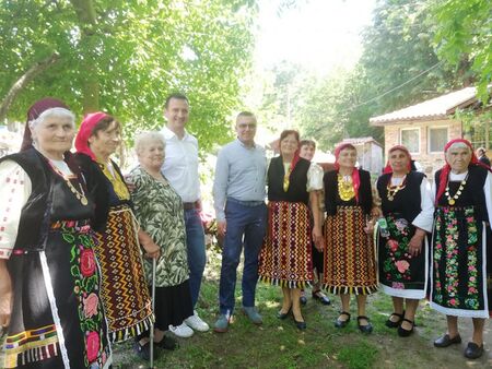 ГЕРБ: Обновеният път до манастира в с. Буково е поредният успешен проект за областта