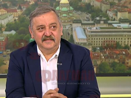 Проф. Кантарджиев: Дядовците като мен да се ваксинират, че няма да ни дават внучетата