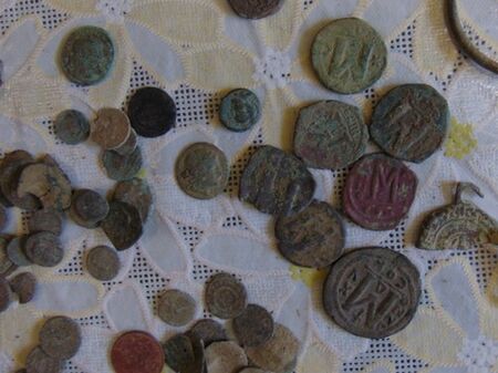 Иззеха над 700 антични и средновековни монети в Ябмолско