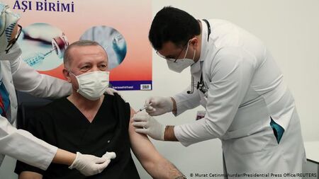 Турция ваксинира повече от 52 млн.души